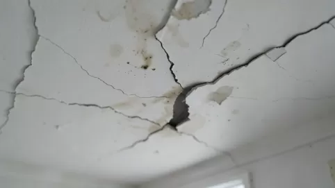 Jak naprawić odpadający tynk wewnętrzny